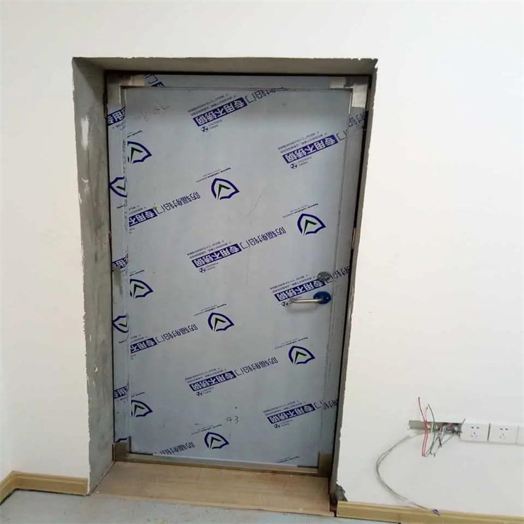 临沧铅门的材质与开启方式